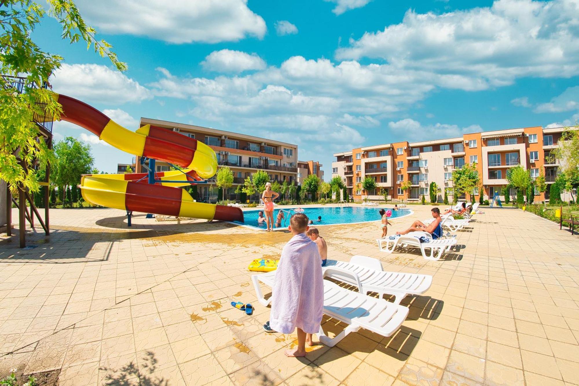 Holiday Garden Resort Sunny Beach